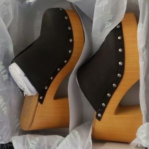 Mia size 6.5 wedges